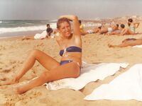 Rosa Vintage Polaroid Nude Color